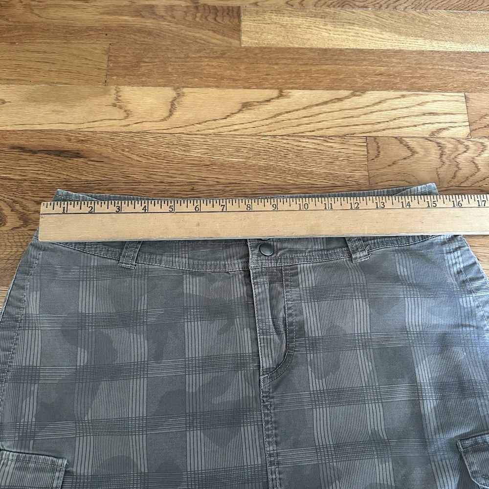 Kuhl Katerina Skirt Womens Sz 6 Brown Plaid Camo Utility Gorpcore Hiking Travel - Picture 8 of 10
